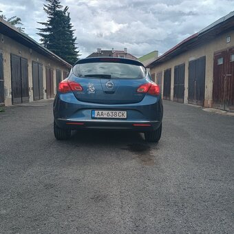 Opel Astra 1.4 turbo 103kw - 9
