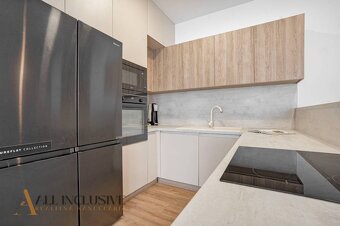 ALL INCLUSIVE | NA PREDAJ 4-IZBOVÝ RD (ČASŤ DVOJDOMU), VEĽKÉ - 9