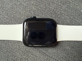 Predám apple Watch 7 45 mm - 9