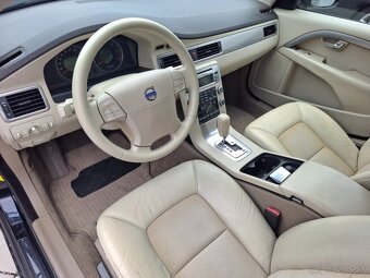 VOLVO V70 2.4D D5 A/T FACELIFT - 9