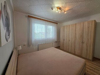 Tehlový,zariadený 4 izbový byt, 74 m2 + loggia, Košeca. - 9