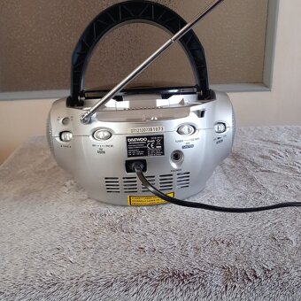 Predám DAEWOO PORTABLE STEREO RÁDIO, CD/MP3 - 9