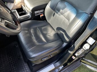 Toyota Land Cruiser 200 Premium - 9