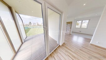 Rezidenčné bývanie v nízkonákladovej novostavbe rodinného bu - 9