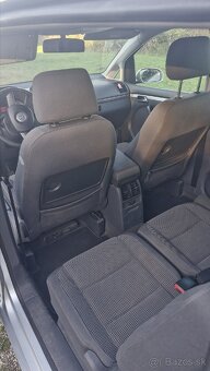 Volkswagen Touran - 9