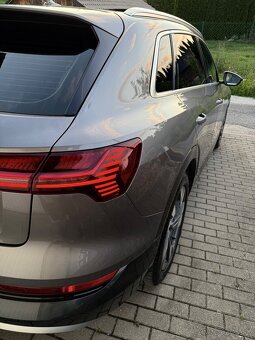 Audi E-tron e-tron 55 quattro Advanced 300kW 408HP A1 - 9