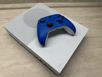 Microsoft Xbox One S 1TB - 9
