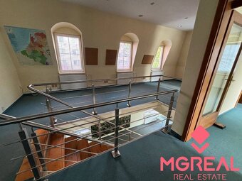 Budova blízko centra Topoľčany / PREDAJ - 9