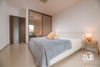 Moderný 3-izbový byt s dvomi loggiami a parkovaním v garáži - 9