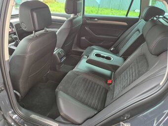 Volkswagen Passat Variant 2.0 TDI EVO Elegance - 9