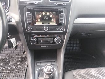 Volkswagen Golf Plus 1.6 TDI 90k Trendline - 9