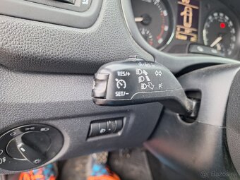 ŠKODA ROOMSTER 1,2TSI 4 VALEC KLÍMA - 9