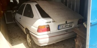 Ford escort - 9