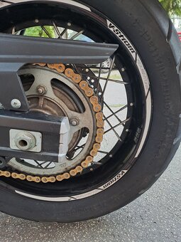 Suzuki DL650 V-strom - 9