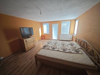 PREDAJ: DOM (CHALUPA) Sielnica, zastavaná plocha 400m2 vráta - 9