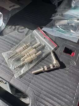 Konektory Neutrik a ine - 9