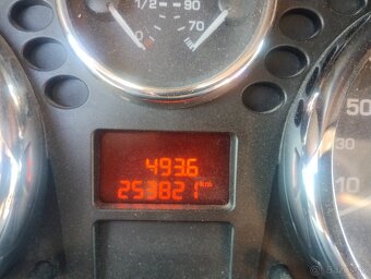 Peugeot 207 1,6hdi - 9