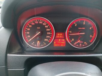 BMW X1 xDrive 20d A/T - 9