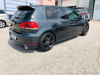 VW Golf 6 GTI 2.0 TSI - 9