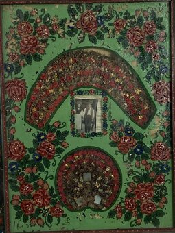 Maľovaný ľudový svadobný obraz zo svadobnými venčekmi - 9