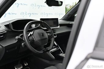 Peugeot 2008 GT 1,2PT 130k Panorama - 9