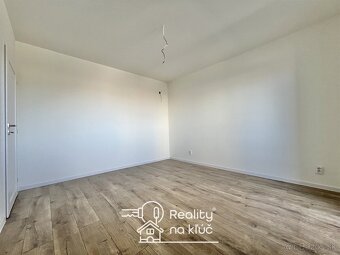 Na prenájom moderný, zrekonštruovaný 2-izbový byt s balkónom - 9