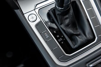 Volkswagen Passat Variant 2.0 TDI BMT Comfortline DSG - 9