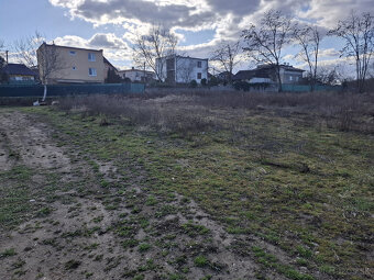 Stavebný pozemok na okraji obce Šišov pri Bánovciach n./B. - 9