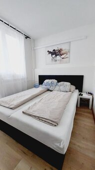 NA PREDAJ - KRÁSNY ,ZARIADENÝ 2 IZBOVÝ BYT S LOGGIOU, ČILIŽS - 9