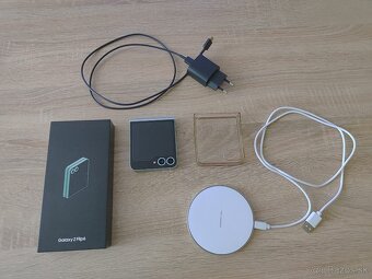 Samsung galaxy z flip6 - 9