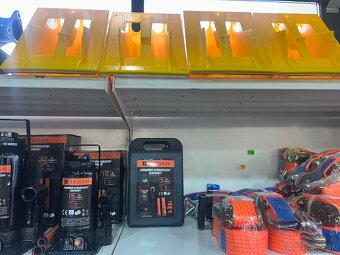 V ponuke náhradné diely na zetor - 9