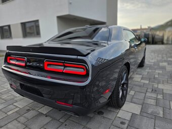 Dodge Challenger 5.7 V8 Hemi 2019 DPH - nebúrané - 9
