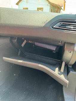 Peugeot 308 1.6 BlueHDI Allure - 9