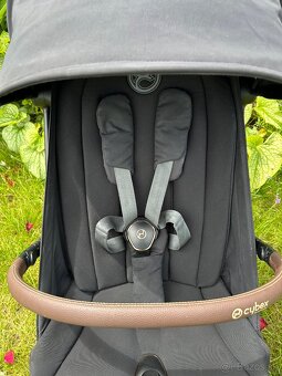 Cybex Coya sepia black/rosegold podvozok - 9
