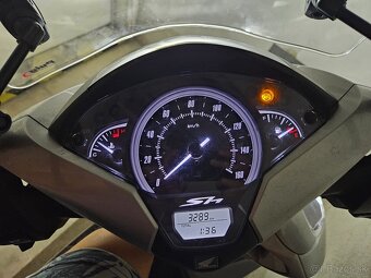 Honda SH125i ABS, 3300km, keyless, LED svetlá, plexi, kufor - 9
