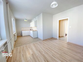 SRG | 2-izb. byt s balkónom po rekonštrukcii | Petőfiho - 9