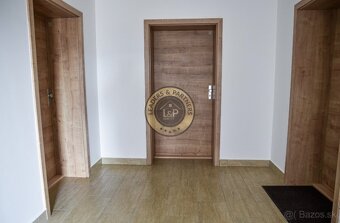 NA PREDAJ 2-izbový HOLOBYT s výhľadom na krásny Spišský hrad - 9