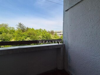 ZNÍŽENÁ CENA: 3iz. byt s garážou na Rozkvete ,,H,, - 9