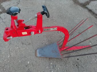 Vari oboustranný,jednostranný pluh, nastavovací těleso - 9