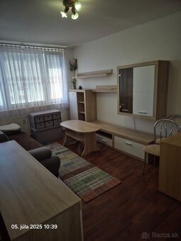 jeden a pol izbový byt v Košiciach - Jazero, Uralská ulica - 9