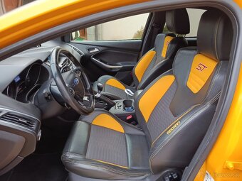 Ford Focus ST 2.0 EcoBoost 250PS - 9
