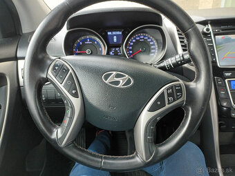 hyundai i30 1.6crdi exlusive navi, kamera,klima - 9