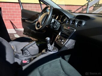 Peugeot 308 1.6 benzín 2008 - 9