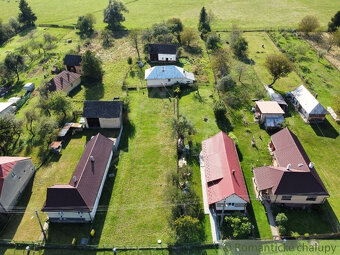 Exkluzívna ponuka Dom s veľkým pozemkom a jedinečným súkr - 9