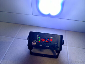 LED PAR Light 4x40 W RGBW A UV na Bateriu - 9