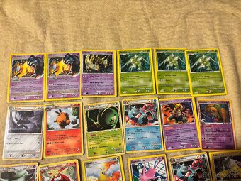 Pokémon karty - 9