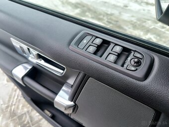 Land Rover Discovery 3.0 SDV6 SE A/T 2010 - 9