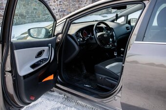 Kia Cee’d SW 1.6 GDI Platinum 2014 - 9