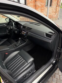 Superb Premium 2.0tdi DSG MATRIX VIRTUAL - 9