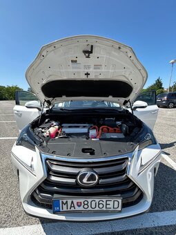 Lexus NX 300h Confort vybava rv 2016 4x4/ Vymena za lexus - 9